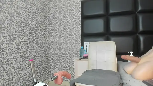 mature dollyy online show from April 22, 12:39 pm