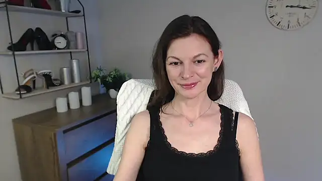 VivianWILD online show from February 7, 10:50 am