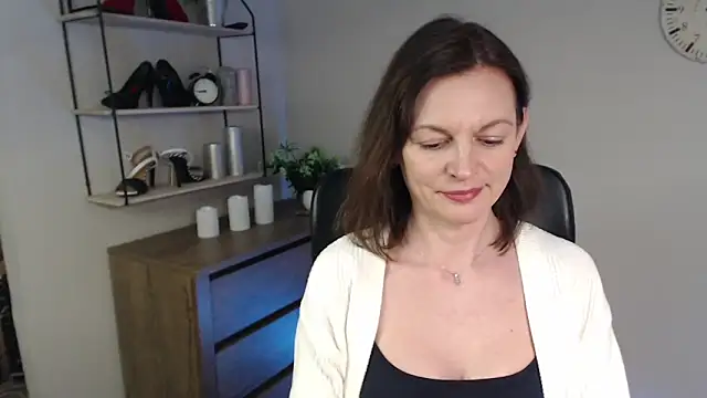 VivianWILD online show from February 14, 5:14 pm