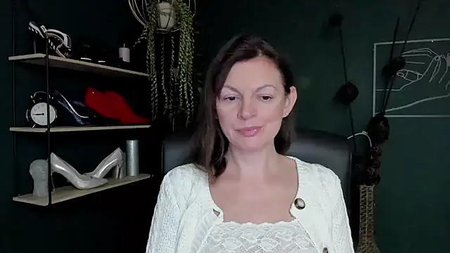 VivianWILD online show from March 19, 6:57 am