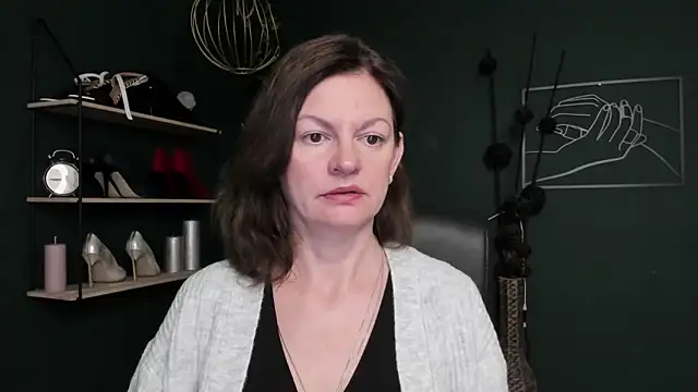 VivianWILD online show from October 20, 6:03 am