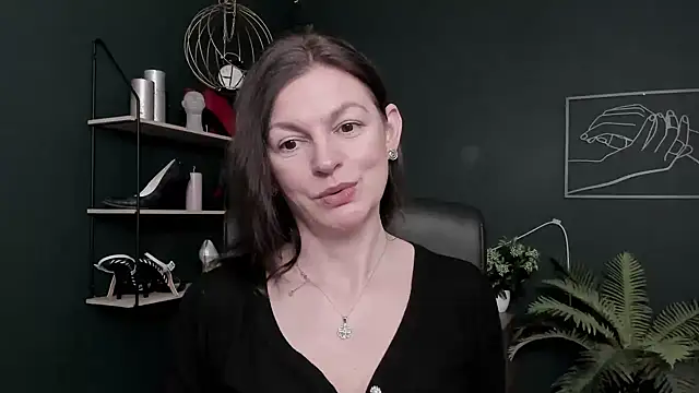 VivianWILD online show from February 18, 9:49 am