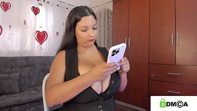 loreth J online show from September 27, 4:34 pm