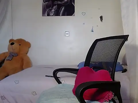 TeenieReeny online show from March 16, 8:54 am