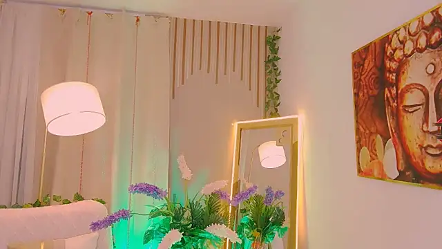 Snapshot of Miss_ash chatting on January 28, 11:28 pm Miss ash online show from January 28, 11:28 pm