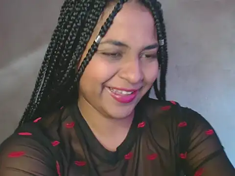 Giselabrunette25 online show from January 12, 12:23 pm