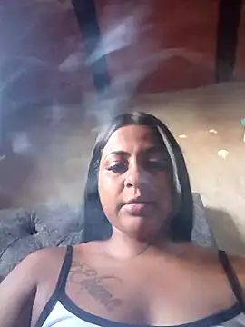 Giselabrunette25 online show from May 3, 10:05 pm