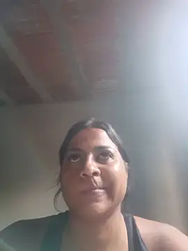 Giselabrunette25 online show from May 25, 8:37 pm