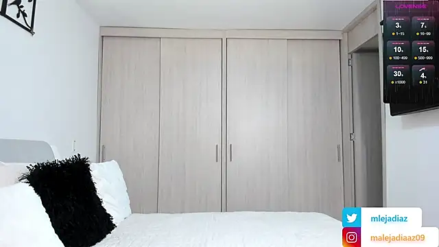 Snapshot of MalejaDiaz_ chatting on February 1, 3:28 pm MalejaDiaz online show from February 1, 3:28 pm