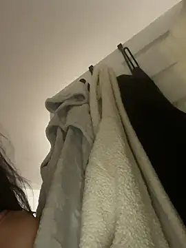 Snapshot of yummyrina chatting on July 7, 2:14 am yummyrina online show from July 7, 2:14 am