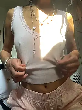 Snapshot of yummyrina chatting on July 28, 1:54 pm yummyrina online show from July 28, 1:54 pm