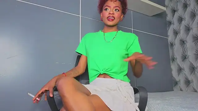 Hilary-banks online show from January 7, 11:18 pm