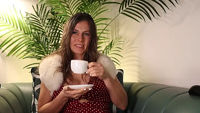 AnnittaStar online show from December 19, 3:35 am