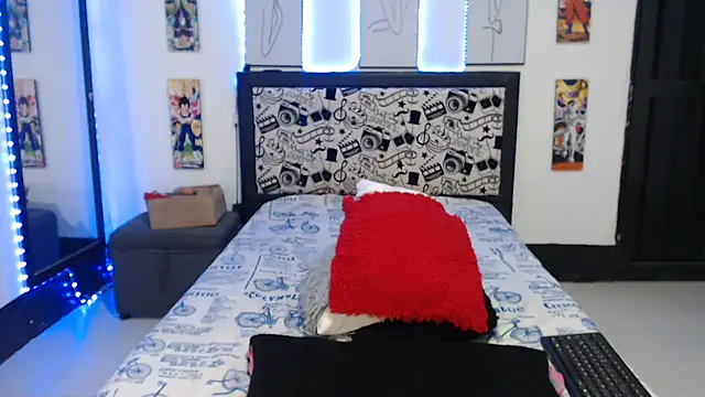 Rihana14 online show from February 9, 11:25 pm