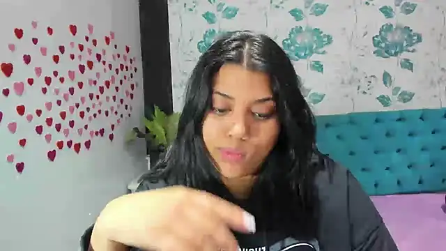 Snapshot of LindaBreeS chatting on February 1, 7:55 pm LindaBreeS online show from February 1, 7:55 pm