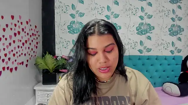 Snapshot of LindaBreeS chatting on February 6, 5:09 pm LindaBreeS online show from February 6, 5:09 pm