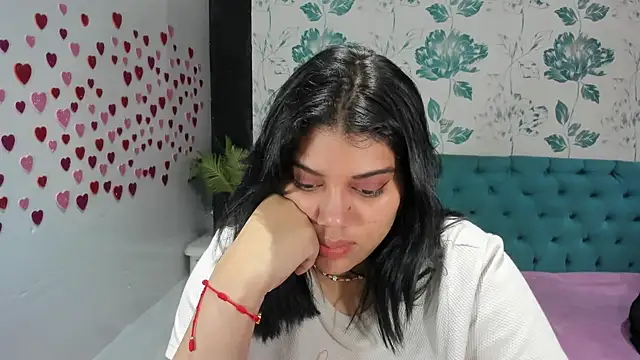 Snapshot of LindaBreeS chatting on February 10, 5:19 pm LindaBreeS online show from February 10, 5:19 pm