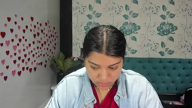 Snapshot of LindaBreeS chatting on February 13, 1:48 pm LindaBreeS online show from February 13, 1:48 pm