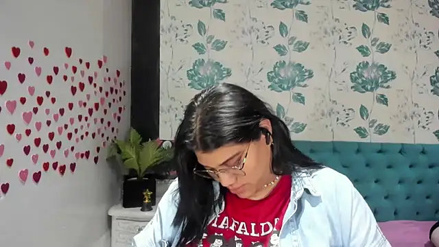 LindaBreeS online show from February 13, 7:52 pm