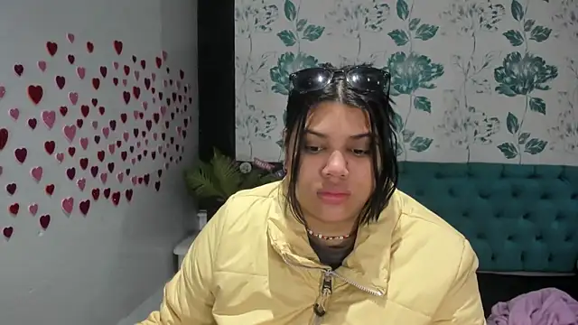 LindaBreeS online show from February 15, 1:38 pm