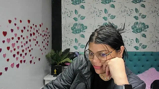 Snapshot of LindaBreeS chatting on March 3, 2:26 pm LindaBreeS online show from March 3, 2:26 pm