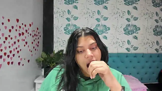 LindaBreeS online show from March 11, 8:20 pm