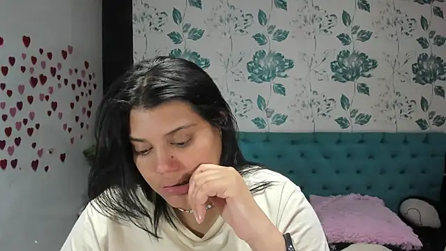 Snapshot of LindaBreeS chatting on March 13, 9:26 pm LindaBreeS online show from March 13, 9:26 pm