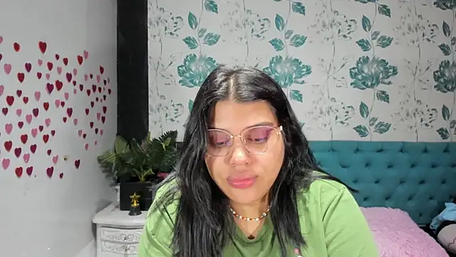 Snapshot of LindaBreeS chatting on March 16, 12:34 am LindaBreeS online show from March 16, 12:34 am