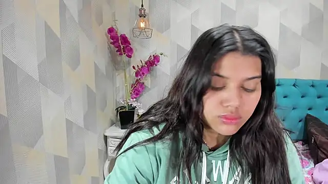 Snapshot of LindaBreeS chatting on September 11, 3:06 am LindaBreeS online show from September 11, 3:06 am