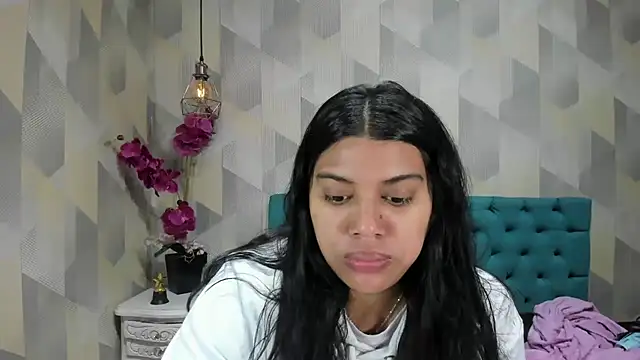 Snapshot of LindaBreeS chatting on September 26, 2:32 pm LindaBreeS online show from September 26, 2:32 pm