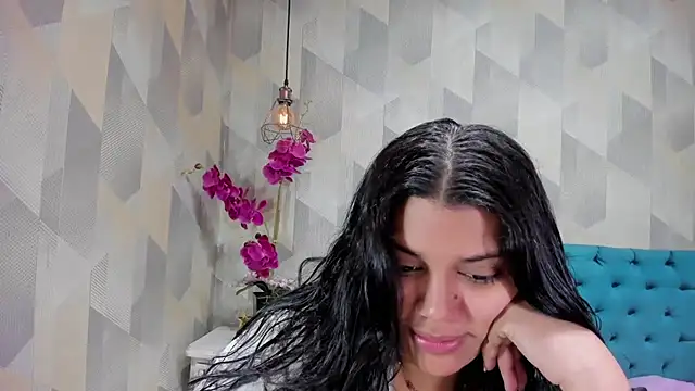 Snapshot of LindaBreeS chatting on October 9, 2:04 pm LindaBreeS online show from October 9, 2:04 pm