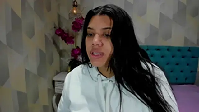 Snapshot of LindaBreeS chatting on October 27, 1:15 pm LindaBreeS online show from October 27, 1:15 pm