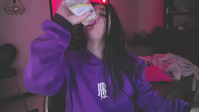 Snapshot of Andrea_Ramos chatting on December 29, 9:28 am Andrea Ramos online show from December 29, 9:28 am