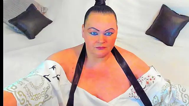 Snapshot of MilanaBiegert chatting on January 4, 2:14 pm MilanaBiegert online show from January 4, 2:14 pm