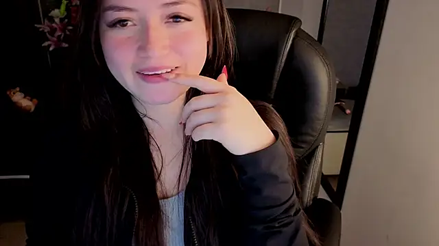 almma shy online show from October 27, 1:26 pm