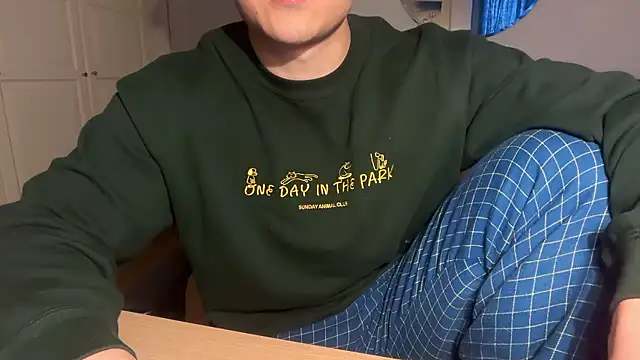 jungcock3210 online show from January 8, 2:41 pm