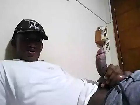 Snapshot of eirdxxx chatting on December 29, 4:48 am eirdxxx online show from December 29, 4:48 am