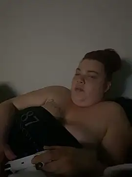 Snapshot of lolabun247 chatting on December 11, 7:20 am lolabun247 online show from December 11, 7:20 am