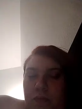 Snapshot of lolabun247 chatting on December 31, 5:44 am lolabun247 online show from December 31, 5:44 am