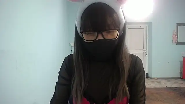 elllaaxx online show from October 18, 4:37 am