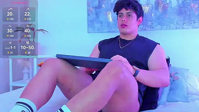 arminjones1 online show from November 5, 4:56 am