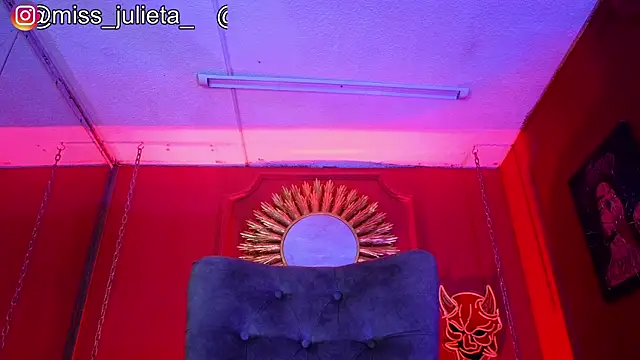 Snapshot of Julieta_Russell chatting on August 1, 1:32 pm Julieta Russell online show from August 1, 1:32 pm