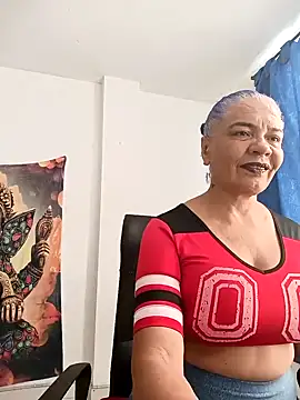 freyadevil333 online show from February 12, 8:18 pm