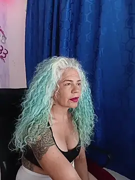 freyadevil333 online show from April 25, 1:08 am
