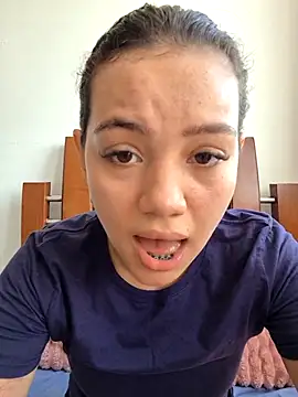 Snapshot of Angela_hank2 chatting on July 17, 4:01 pm Angela hank2 online show from July 17, 4:01 pm
