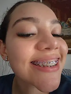 Snapshot of Angela_hank2 chatting on August 6, 10:11 pm Angela hank2 online show from August 6, 10:11 pm