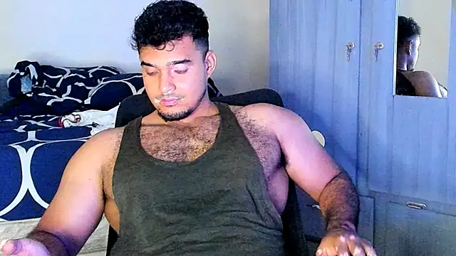 Snapshot of Big_furry_bear13 chatting on March 19, 4:36 am Big furry bear13 online show from March 19, 4:36 am