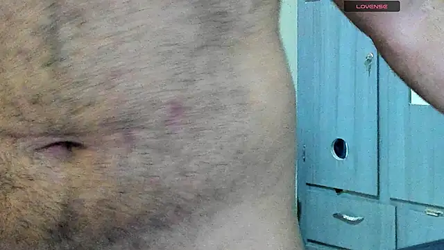 Snapshot of Big_furry_bear13 chatting on March 23, 6:37 am Big furry bear13 online show from March 23, 6:37 am