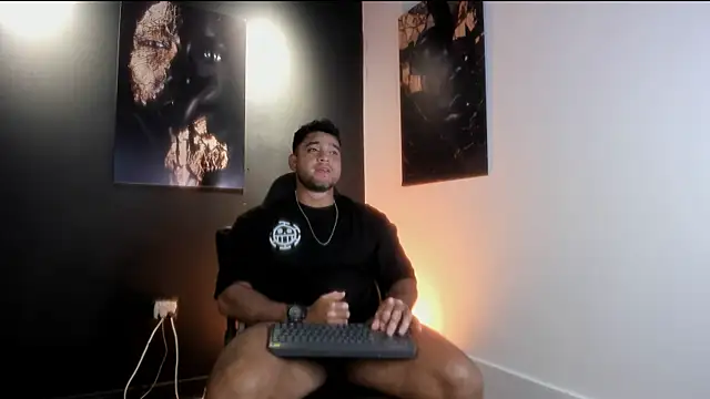 Snapshot of Big_furry_bear13 chatting on October 24, 7:05 am Big furry bear13 online show from October 24, 7:05 am