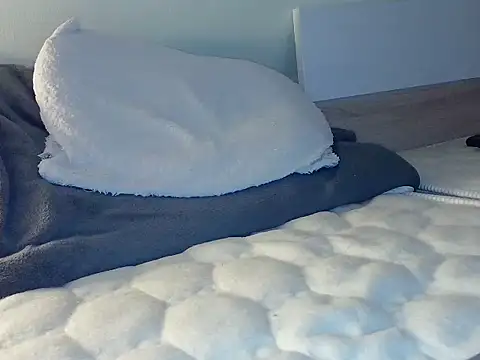 Hunter1523 online show from February 5, 9:30 pm